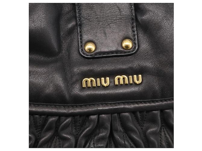 Miu Miu Matelasse Shoulder Bag Leather 2way Black Gold - vista 20