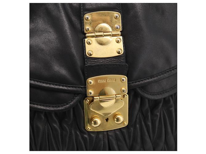 Miu Miu Matelasse Shoulder Bag Leather 2way Black Gold - vista 21