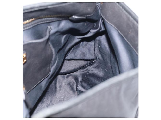 Miu Miu Matelasse Shoulder Bag Leather 2way Black Gold - vista 27