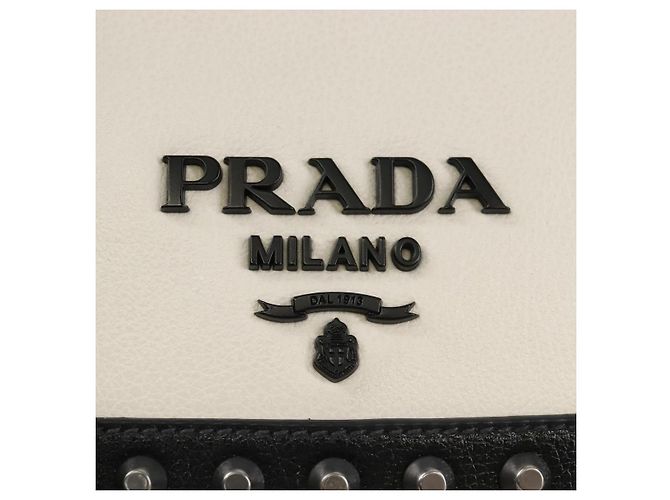 PRADA Chain Shoulder Bag Leather White Black - vista 25