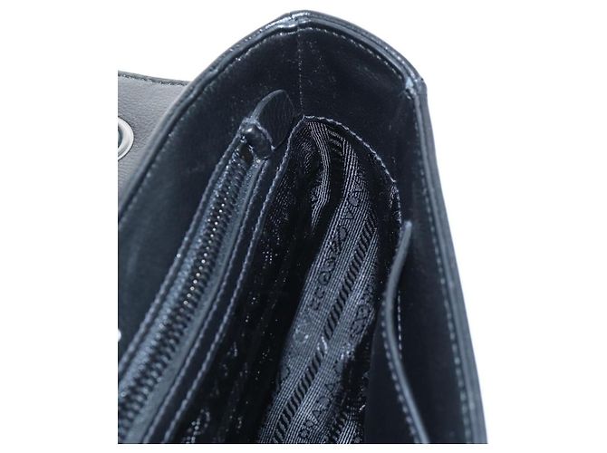 PRADA Chain Shoulder Bag Leather White Black - vista 27