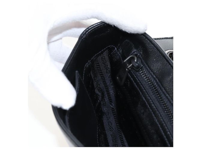 PRADA Chain Shoulder Bag Leather White Black - vista 28