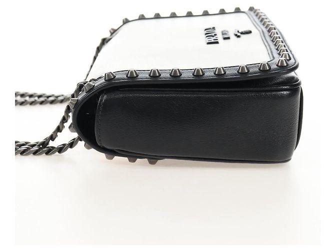 PRADA Chain Shoulder Bag Leather White Black - vista 3