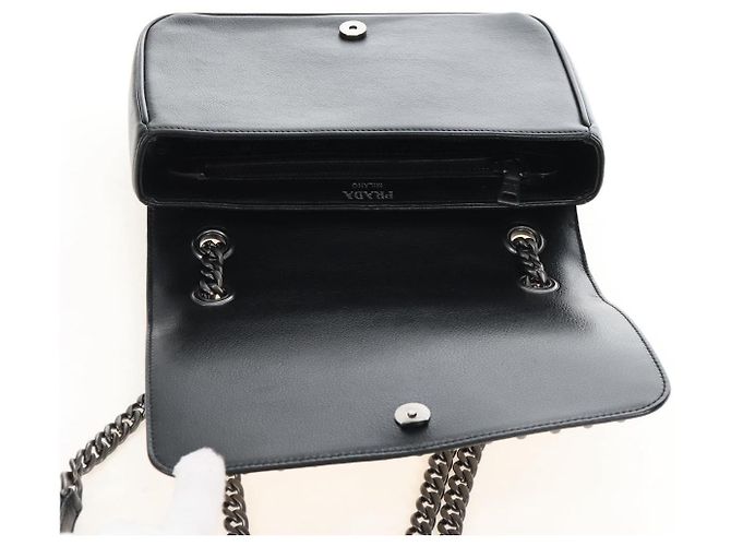 PRADA Chain Shoulder Bag Leather White Black - vista 8