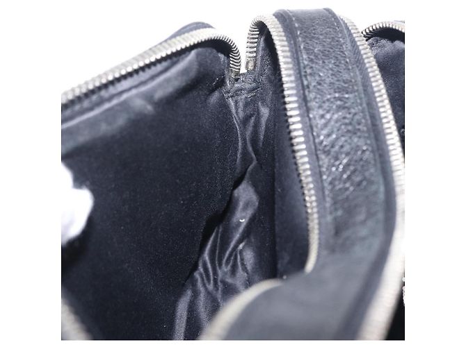 Miu Miu Matelasse Shoulder Bag Leather Black Silver - vista 24