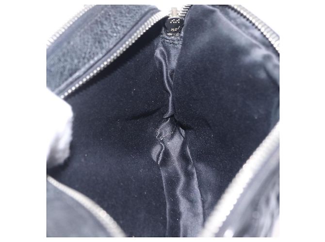 Miu Miu Matelasse Shoulder Bag Leather Black Silver - vista 25