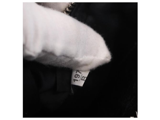 Miu Miu Matelasse Shoulder Bag Leather Black Silver - vista 27