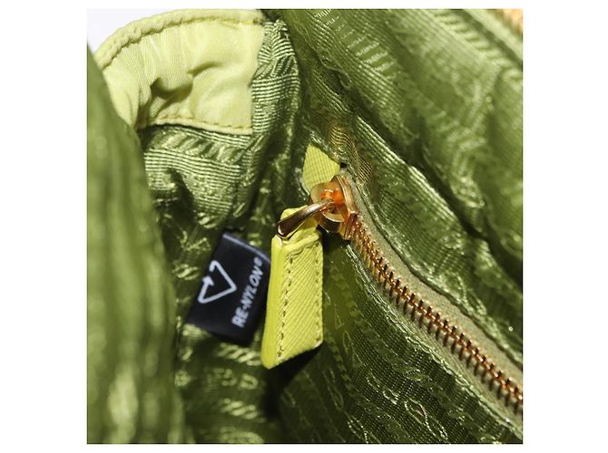 PRADA Bolsa de Ombro com Corrente Nylon Lime Green Gold - vista 24