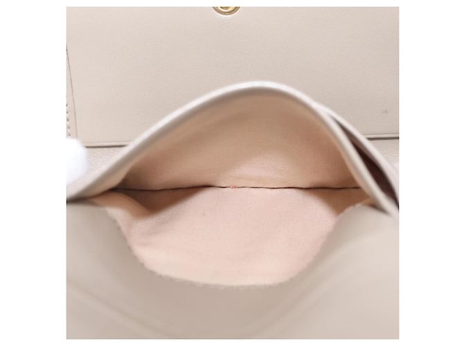 Chloé Chloe C Trifold Wallet Leather Beige Gold Tone - vista 17
