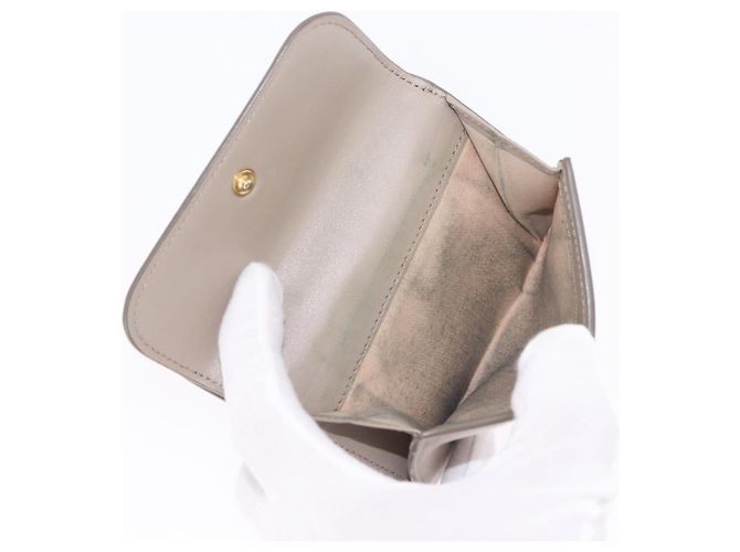 Chloé Chloe C Trifold Wallet Leather Beige Gold Tone - vista 18