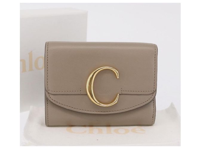 Chloé Chloe C Trifold Wallet Leather Beige Gold Tone - vista 21