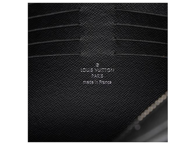 Louis Vuitton Black Taiga Pochette Kasai - vista 5