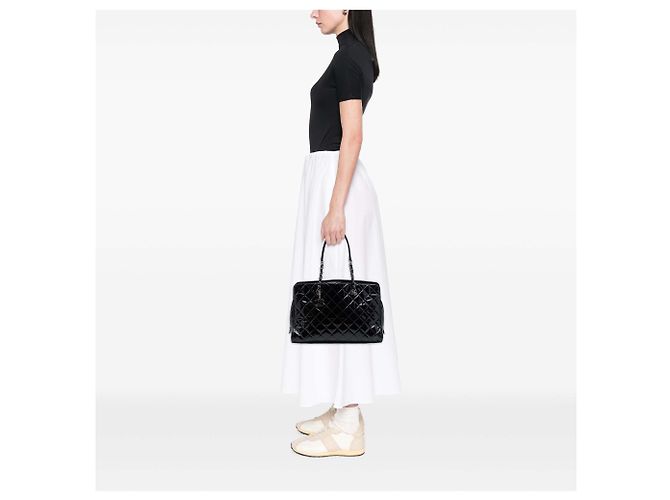 Borsa Tote Chanel Black CC Quilted Patent Charm - vista 6