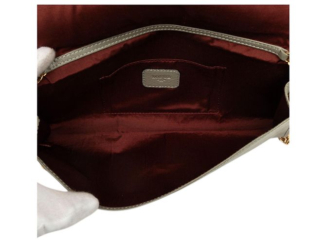 Borsa a tracolla con catena LOEWE in vitello grana grigio - vista 4