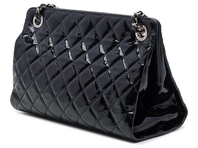 Bolso Shopping Timeless Chanel Black CC de charol - vista 2
