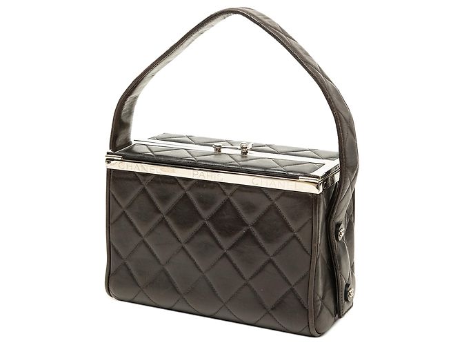 Sac Vanity Box Chanel en agneau matelassé noir - vue 2