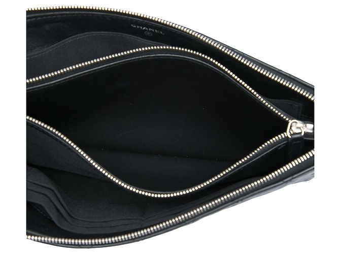 Pochette Chanel Black Medium CC Quilted Lambskin - vue 4