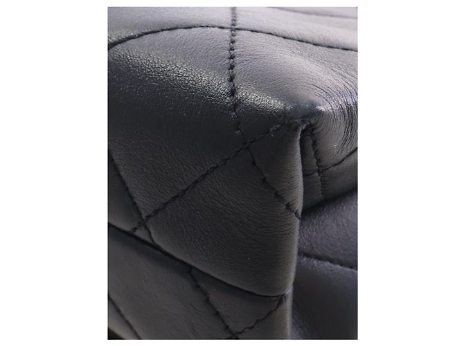 Chanel Black Small Quilted Calfskin Enchained Flap - vista 10