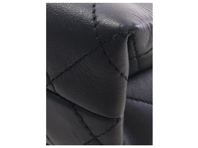 Chanel Black Small Quilted Calfskin Enchained Flap - vista 11