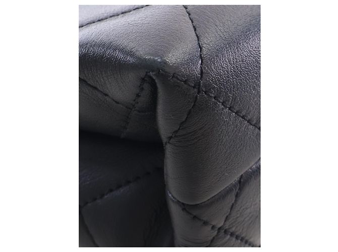 Chanel Black Small Quilted Calfskin Enchained Flap - vista 9