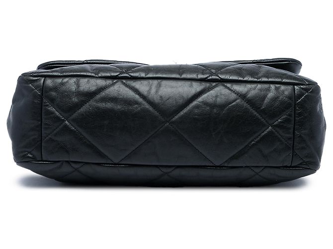 Chanel Black Maxi Lambskin 19 Flap - Ansicht 3