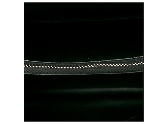 Salvatore Ferragamo Borsa Hug Ferragamo Medium in pelle di vitello nera con zip multiple - vista 4
