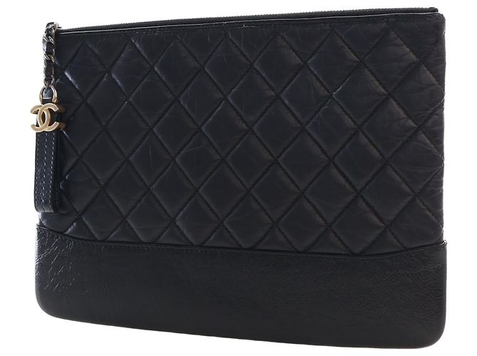 Chanel Gabrielle O Case Clutch in pelle di vitello invecchiata matelassé nera Medium - vista 9