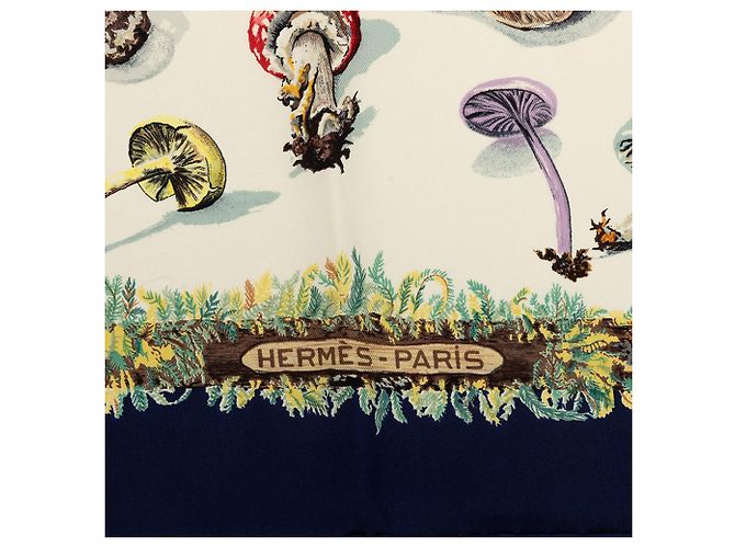 Hermès White Les Champignons Carre Seidentuch 90 - Ansicht 3