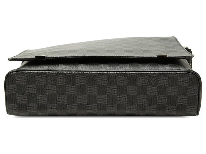Louis Vuitton Black Damier Graphite District PM - Ansicht 3