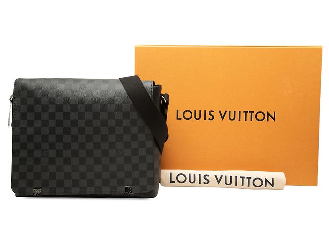 Louis Vuitton Black Damier Graphite District PM - Ansicht 7