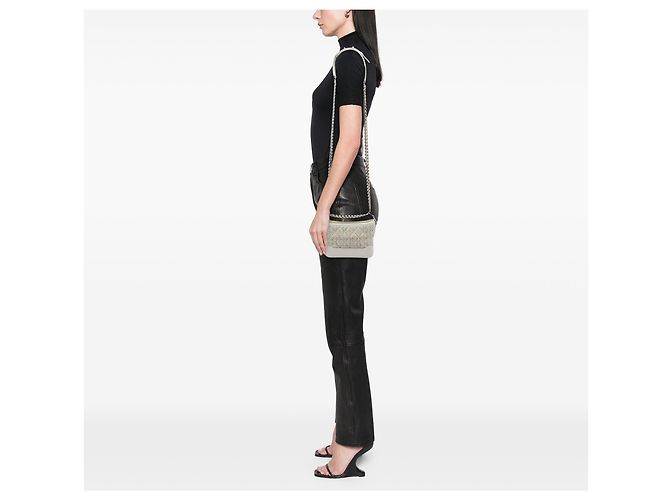 Chanel Gabrielle Crossbody Small em Tweed e Pele de Vitela Castanho - vista 5