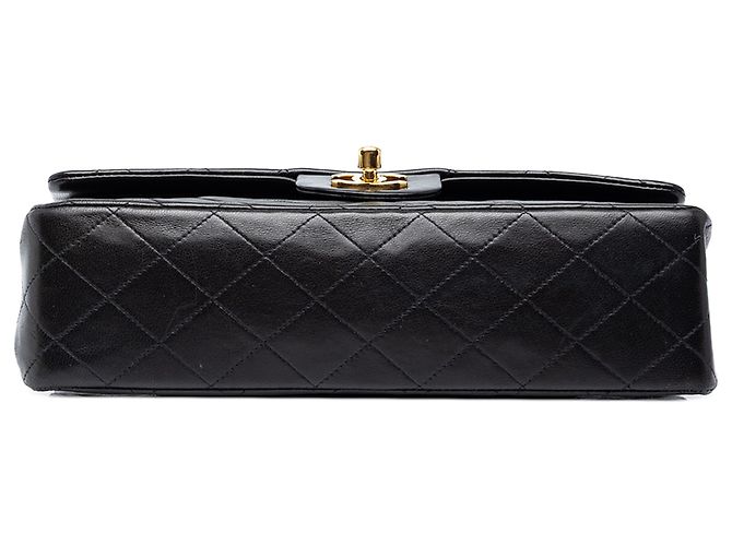 Chanel Black Medium Classic Lambskin Double Flap - vista 3