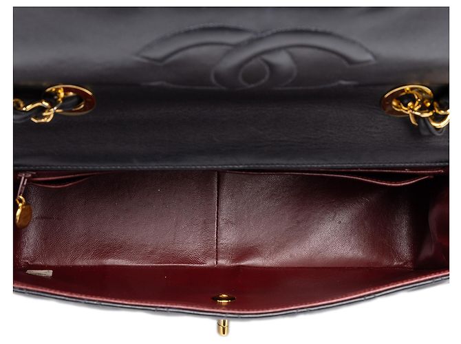Chanel Black Maxi XL Classic Lambskin Single Flap - Ansicht 4