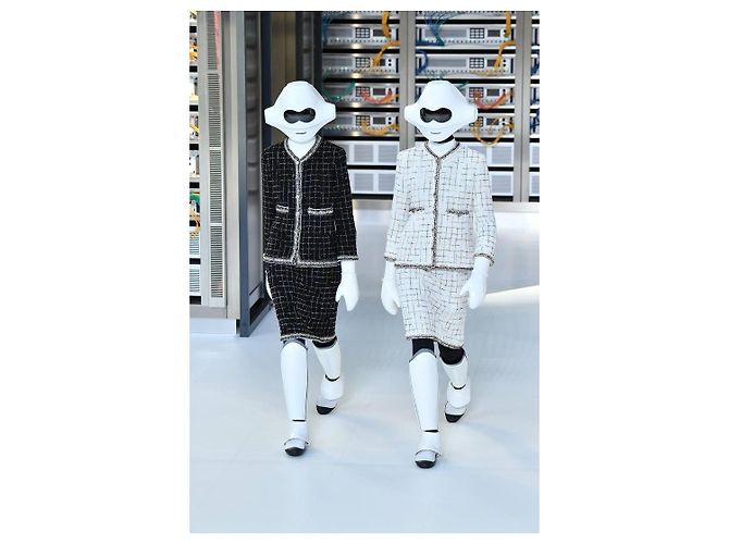 Chanel Tweedjacke 2017 Runway Weiß Schwarz Gold - Ansicht 7