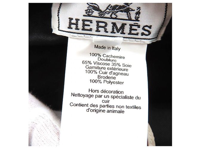 Hermès Hermes Saint Honor Charm Barett aus Lammleder - Ansicht 10