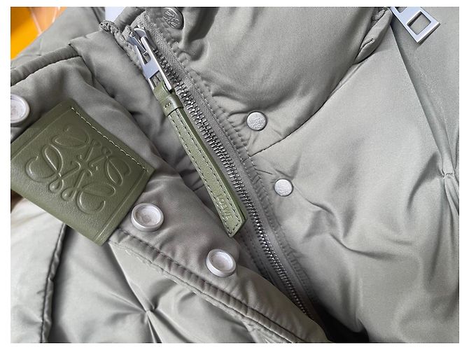 Loewe Chaqueta Acolchada Larga - Verde Caqui - vista 18