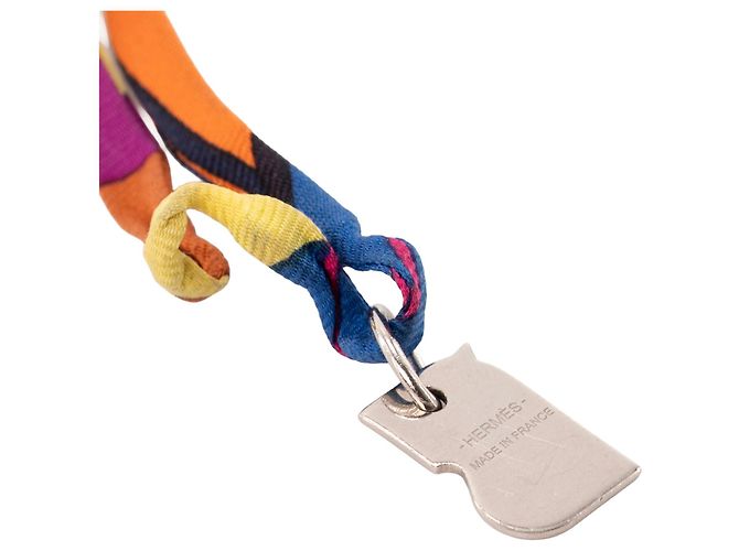 HERMÈS - Collana Camails Tourbillon Hermès in seta multicolore e pendente argentato edizione limitata - vista 2
