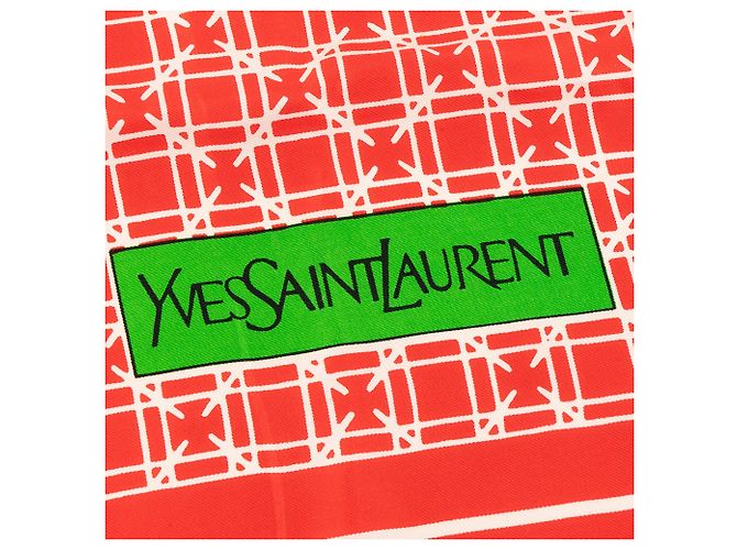 Autre Marque SAINT LAURENT - Carré 80 Saint Laurent en soie rouge et blanc - vue 3