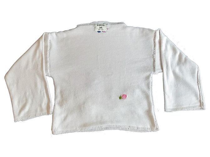 Autre Marque Weißer Merinowollpullover bestickt mit Charakter- und Lebensmittelmotiven - Ansicht 12