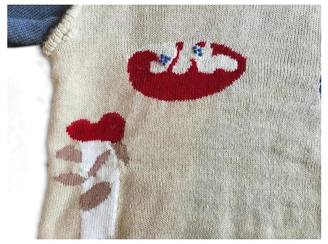 Autre Marque Beiger Strickpullover mit blauen Ärmeln - Ansicht 5