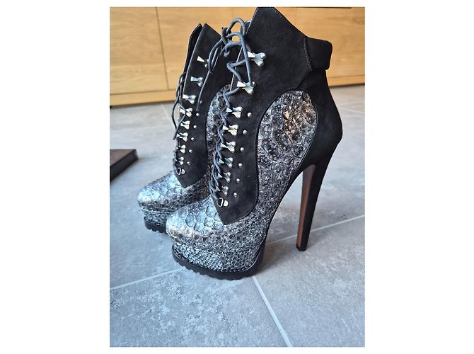 Alaïa Bottines à lacets en daim et cuir python argenté - vue 3