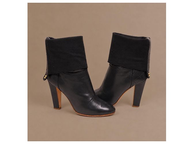 Chanel Botas de couro preto acolchoadas - vista 10