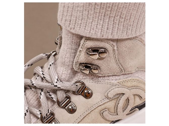 Chanel Sneakers Alte in Camoscio Beige e Maglia - vista 16