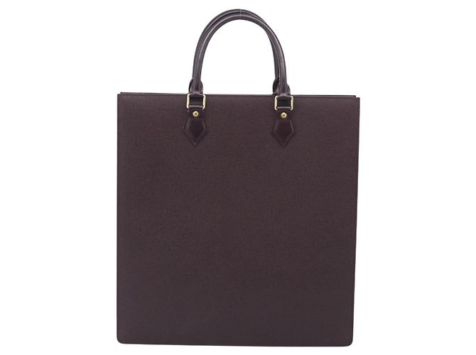 LOUIS VUITTON Taiga Sac Plat Hand Bag Acajou LV Auth 210365A - Jerrillo - vista 2