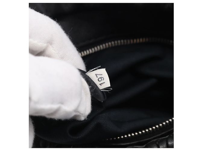 Miu Miu Matelasse Chain Shoulder Bag Leather Black Silver Auth ka6947V - Jerrillo - vista 12