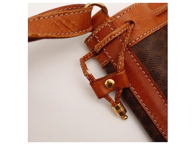 Céline Celine Monogram Bucket Bag aus Leder Braun - Ansicht 11