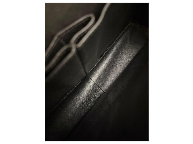 Bolsa Chanel Classic Flap em couro patenteado preto - vista 6
