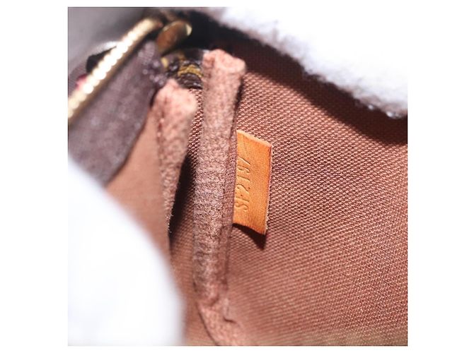 LOUIS VUITTON Monogram Giraffe Mini Pochette Accessoires M62087 Auth 210836SAM - Jerrillo - vista 11