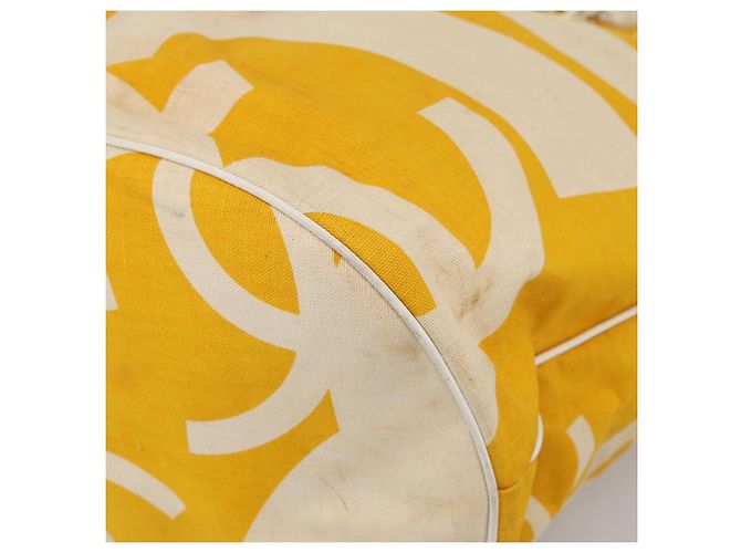 CHANEL Drawstring Chain Shoulder Bag Canvas Yellow Gold Tone CC Auth BA16485 - Jerrillo - vista 10