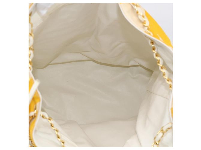 CHANEL Drawstring Chain Shoulder Bag Canvas Yellow Gold Tone CC Auth BA16485 - Jerrillo - vista 18
